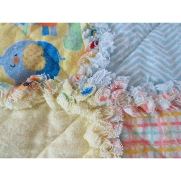 Flannel Rag Quilt With Batting 43 x 43, Jungle Animals, Giraffes, Elephants Baby - Picture 5 of 14